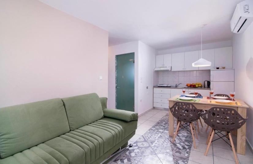 Lena Apartments 3 Potos Luaran gambar