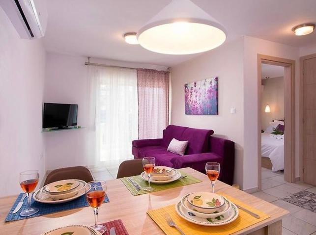 Lena Apartments 3 Potos Luaran gambar